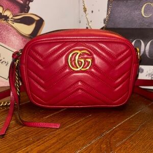 Gucci GG Marmont Matelassé Mini Camera Bag - Hibiscus Red